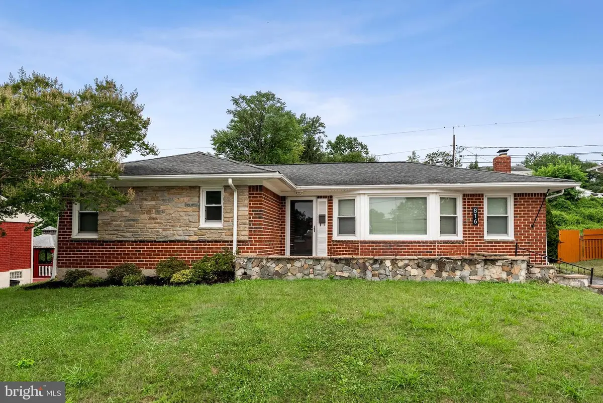 816 Providence Rd, Towson, MD 21286 - #1