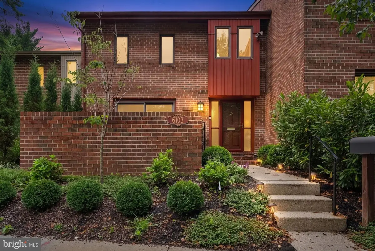 6103 Buckingham Manor Dr, Baltimore, MD 21210 - #1