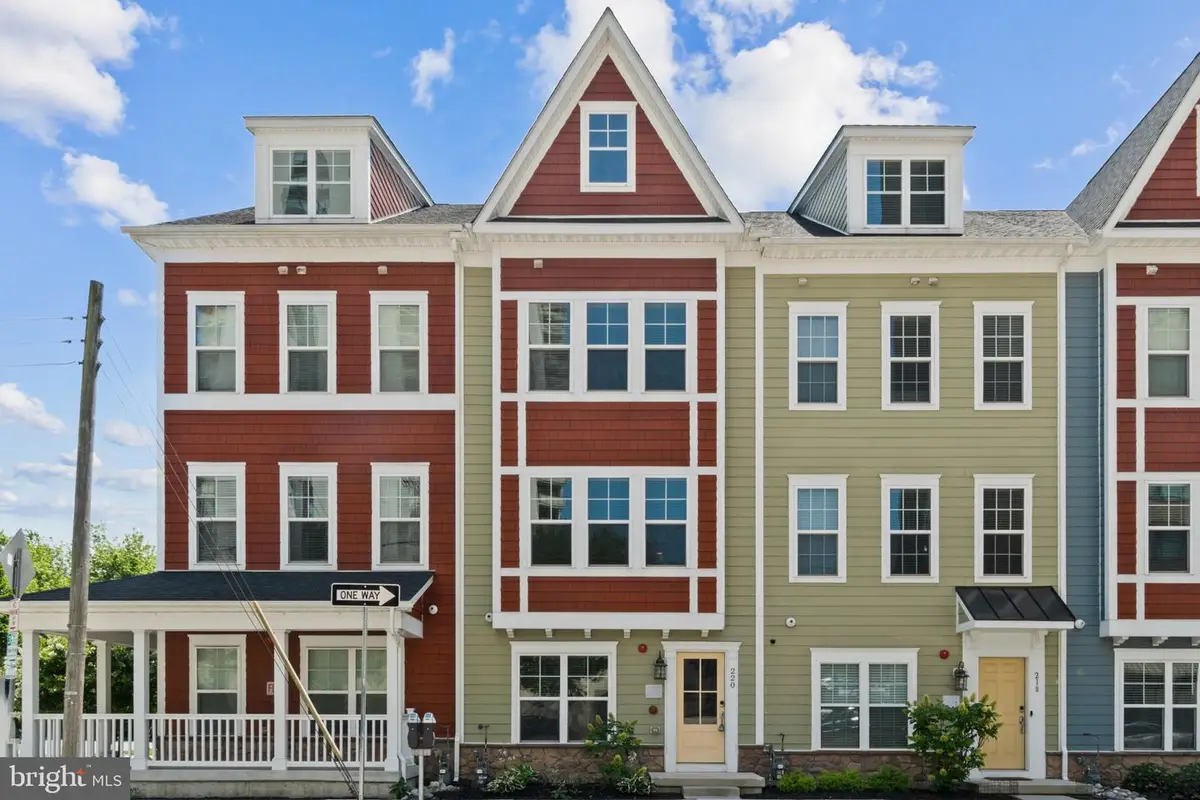 220 E Pennsylvania Ave, Towson, MD 21286 - #1