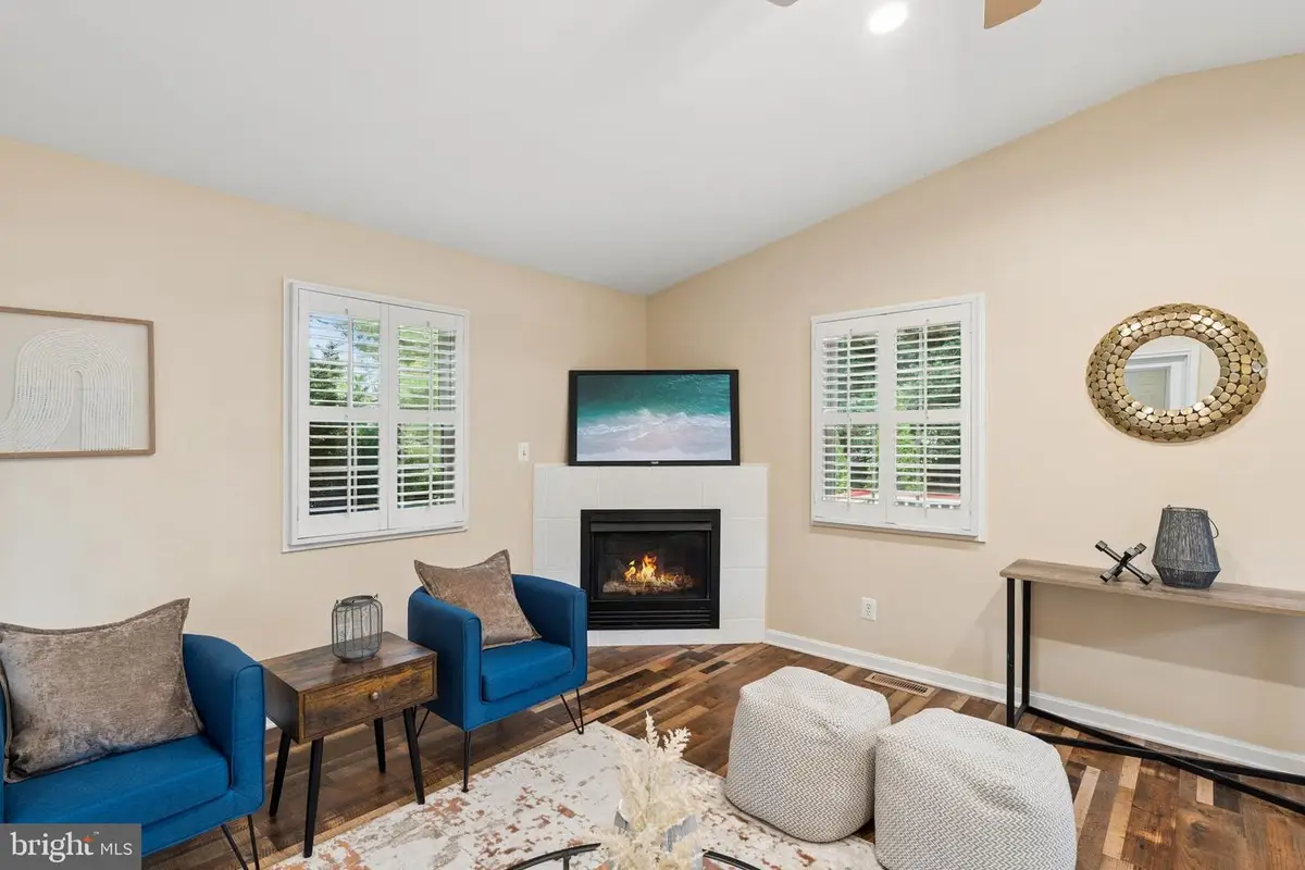 102 Othoridge Rd, Lutherville Timonium, MD 21093 - #1