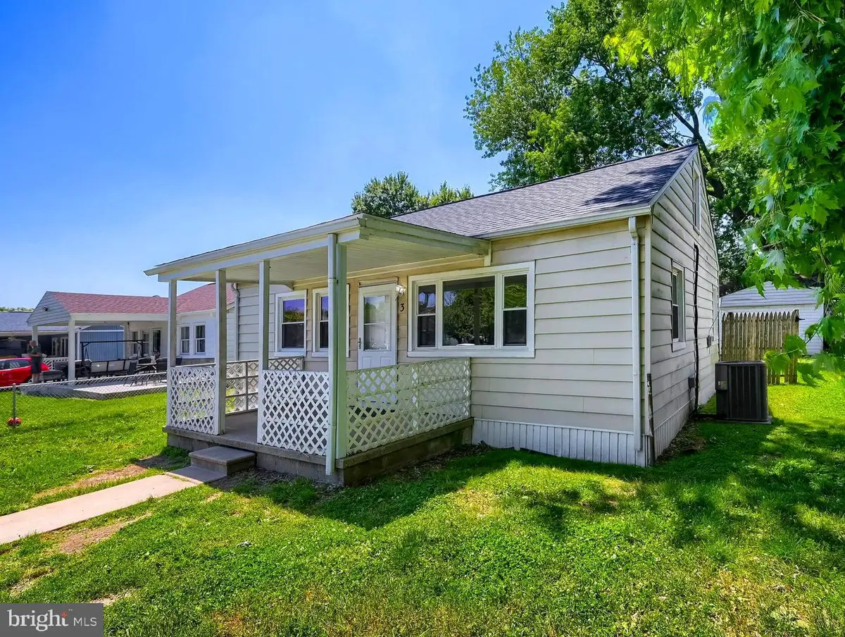 3 Honeycomb Rd, Middle River, MD 21220 - #1