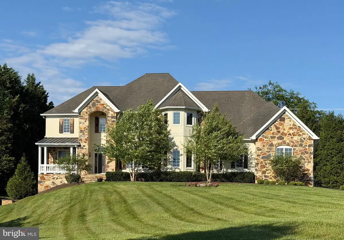 504 Pond View Ln, Hunt Valley, MD 21030 - #1