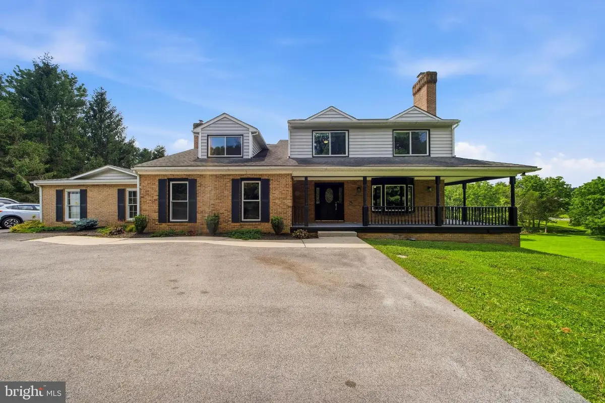 12424 Falls Rd, Cockeysville, MD 21030 - #1