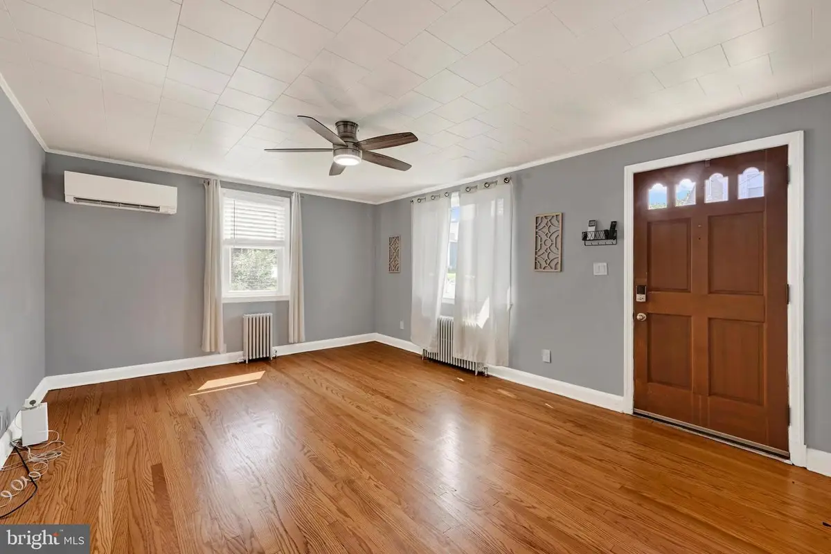 7721 Wilson Ave, Parkville, MD 21234 - #1