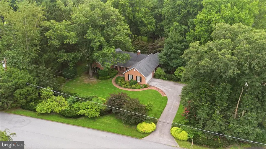 3 S Lake Way, Reisterstown, MD 21136 - #3