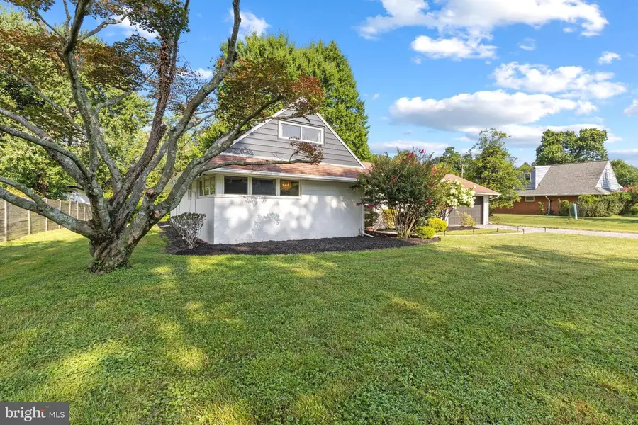 7900 Ivy Ln, Pikesville, MD 21208 - #3