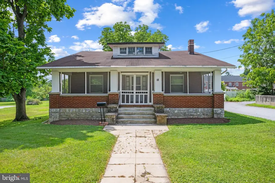 18 E Chatsworth Ave E, Reisterstown, MD 21136 - #2