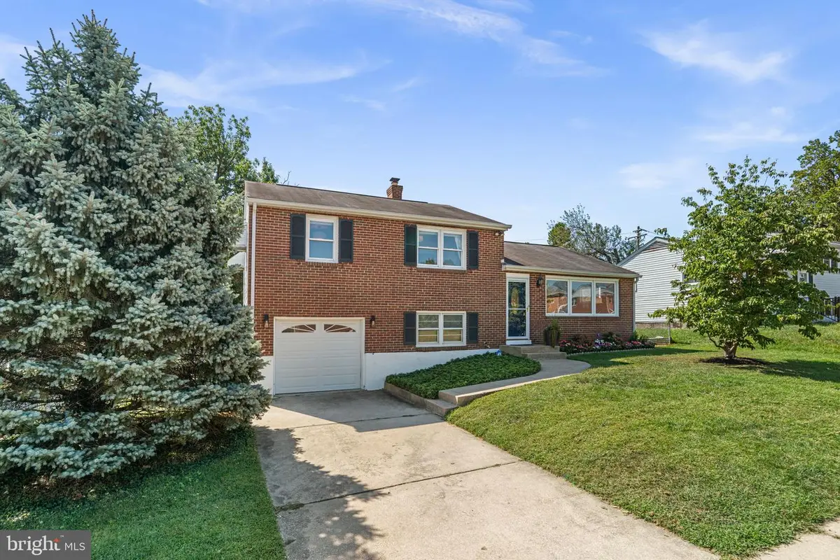601 Southmont Rd, Catonsville, MD 21228 - #1