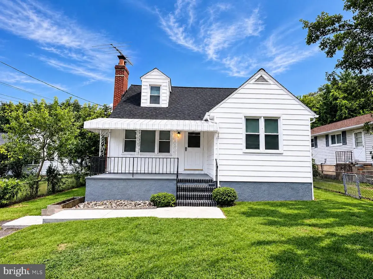 9620 Harding Ave, Parkville, MD 21234 - #1