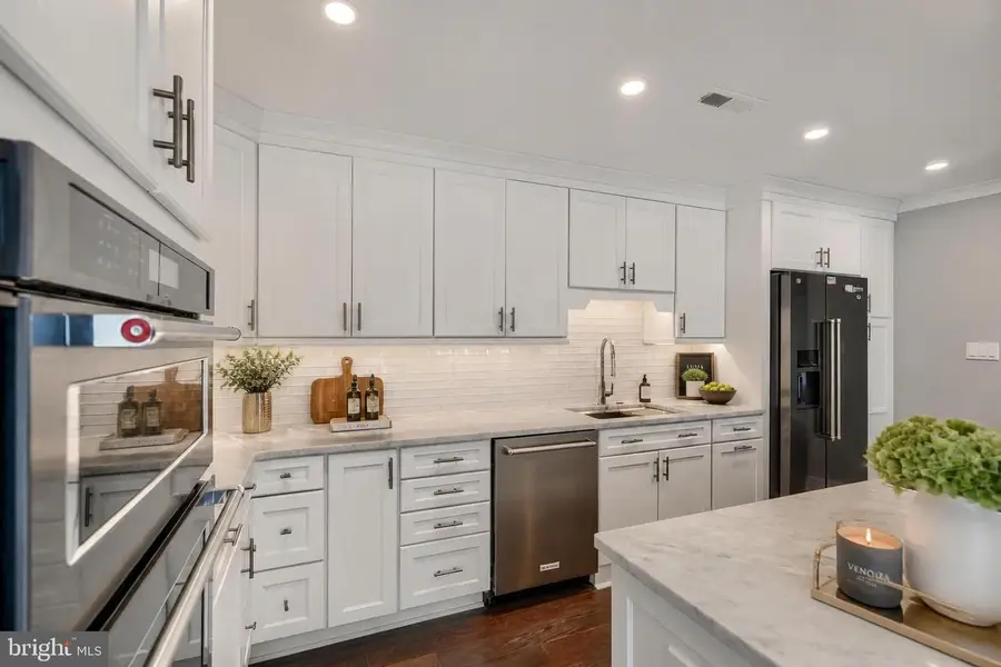 3 Ginford Pl #203, Baltimore, MD 21228 - #2