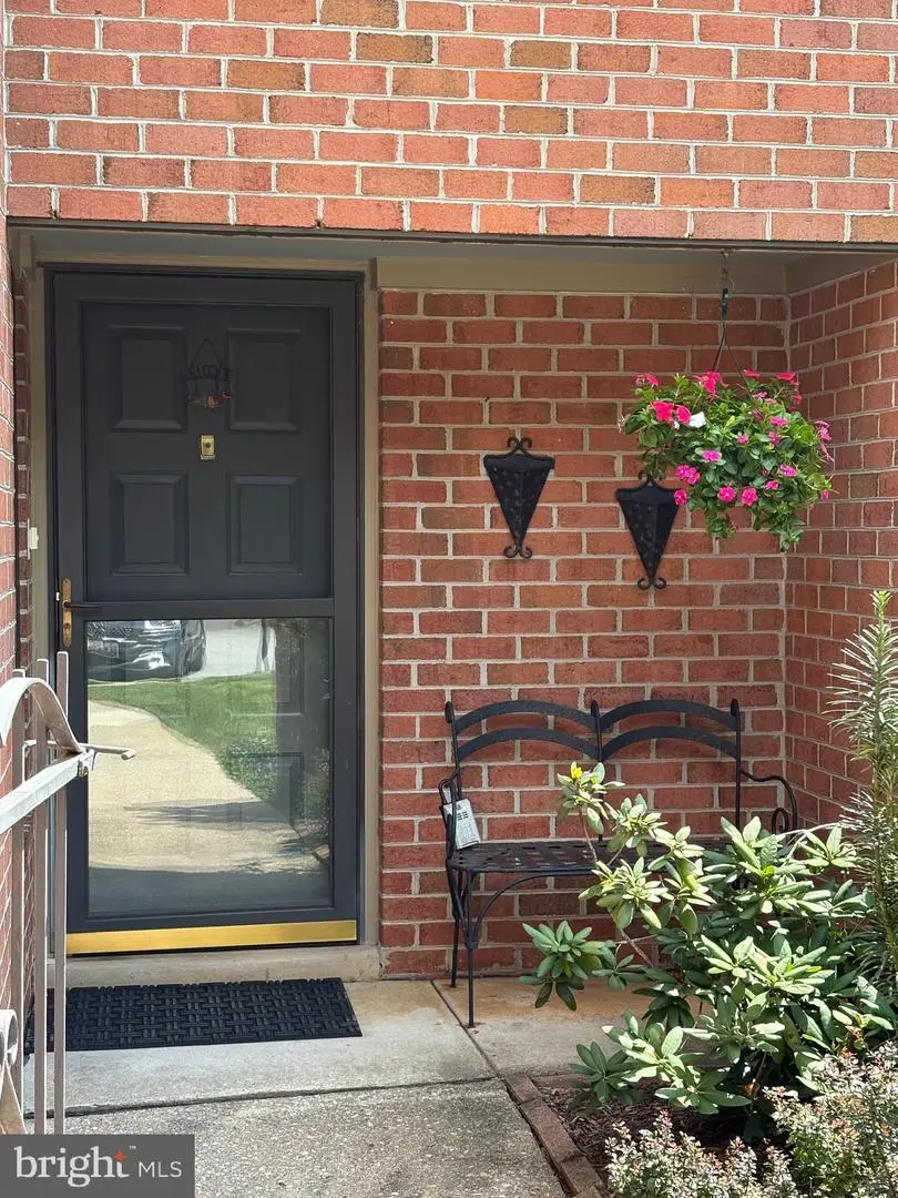 5 Oakridge Ct, Lutherville Timonium, MD 21093 - #1