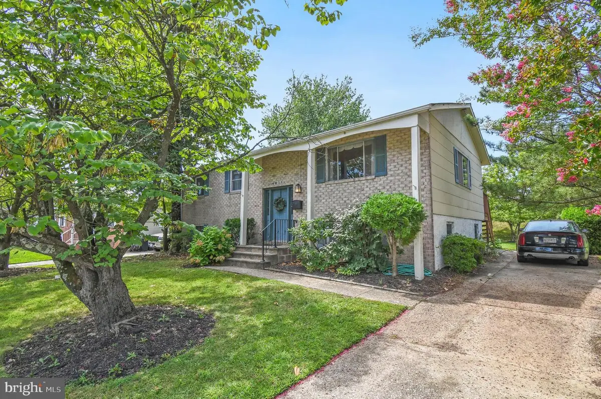 6811 Fox Meadow Rd, Baltimore, MD 21207 - #1