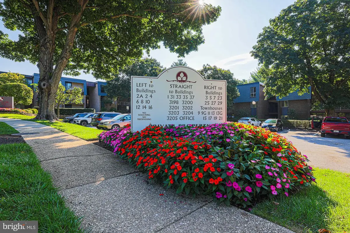 1 Stonehenge Cir #1-9, Pikesville, MD 21208 - #1