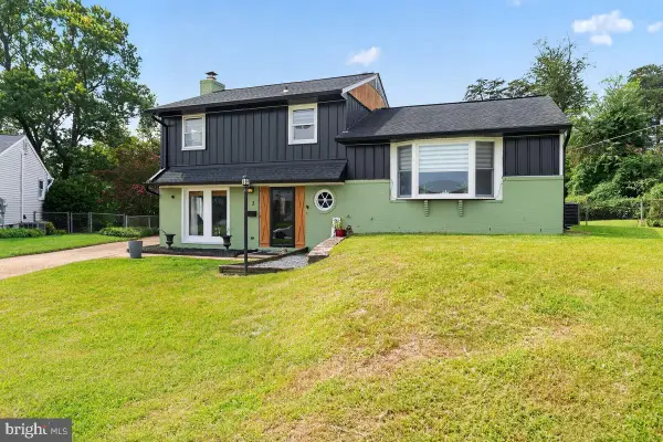 2 Palo Ct, HALETHORPE, MD 21227