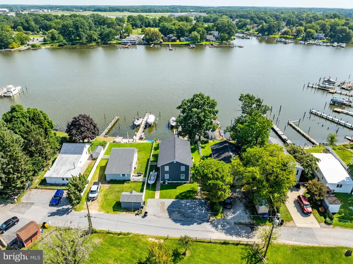 174 E Kingston Park Ln, Middle River, MD 21220 - #1
