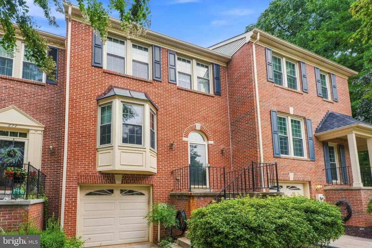 672 Budleigh Cir, Lutherville Timonium, MD 21093 - #1