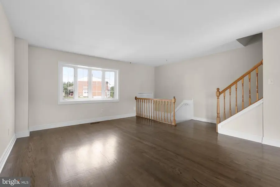 955 Stormont Cir, Baltimore, MD 21227 - #3