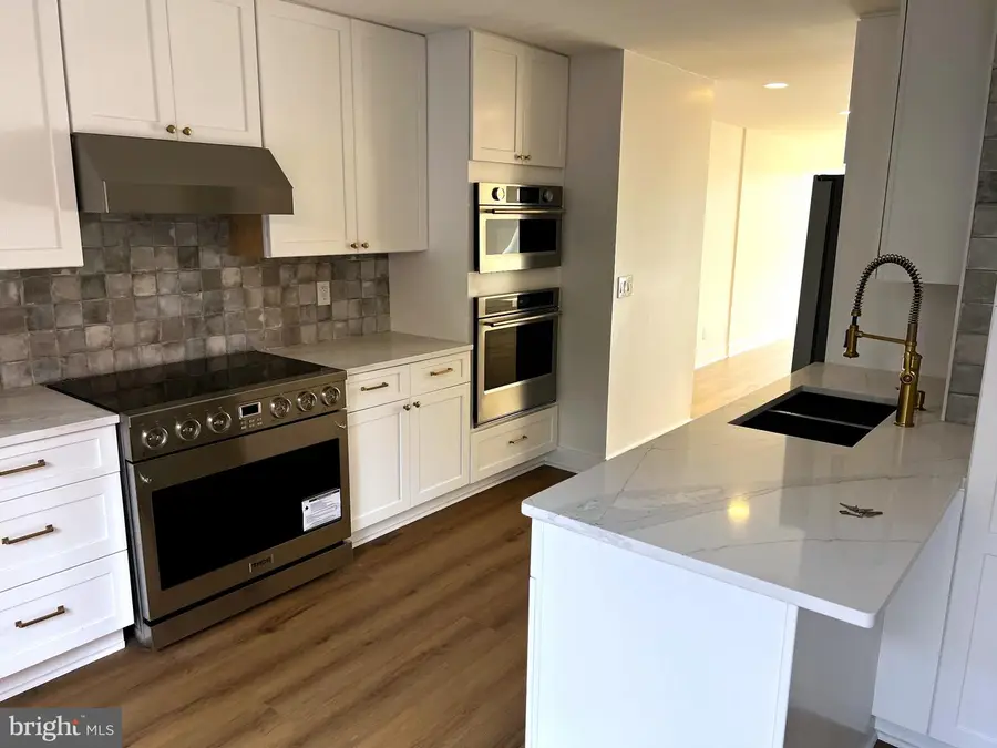 105 Old Crossing Dr, Baltimore, MD 21208 - #2