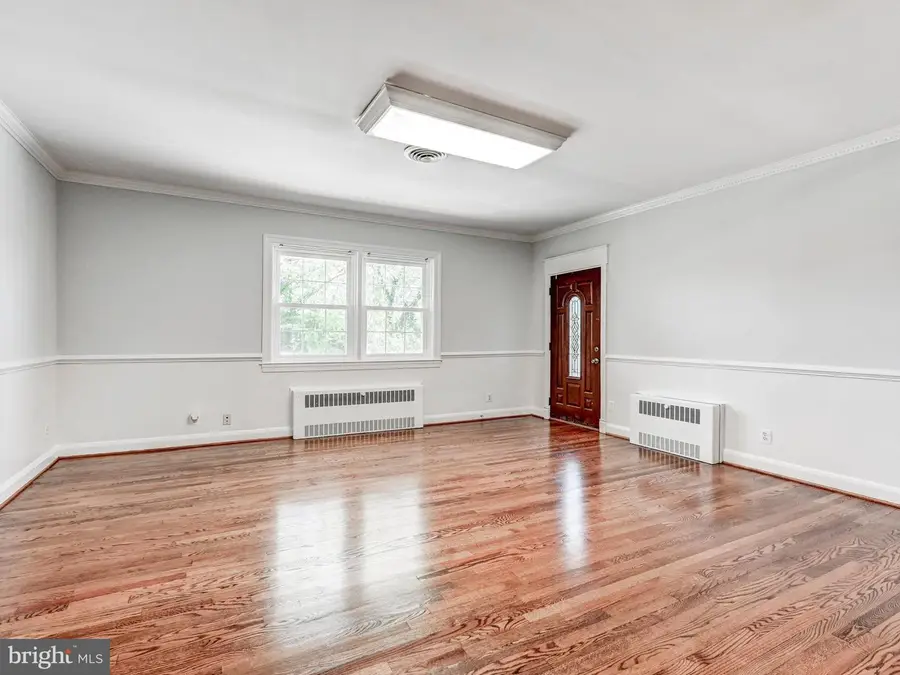 323 Academy Ave, Reisterstown, MD 21136 - #3