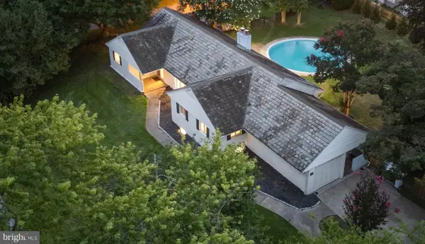 2 Lake Manor Ct, BALTIMORE, MD 21210