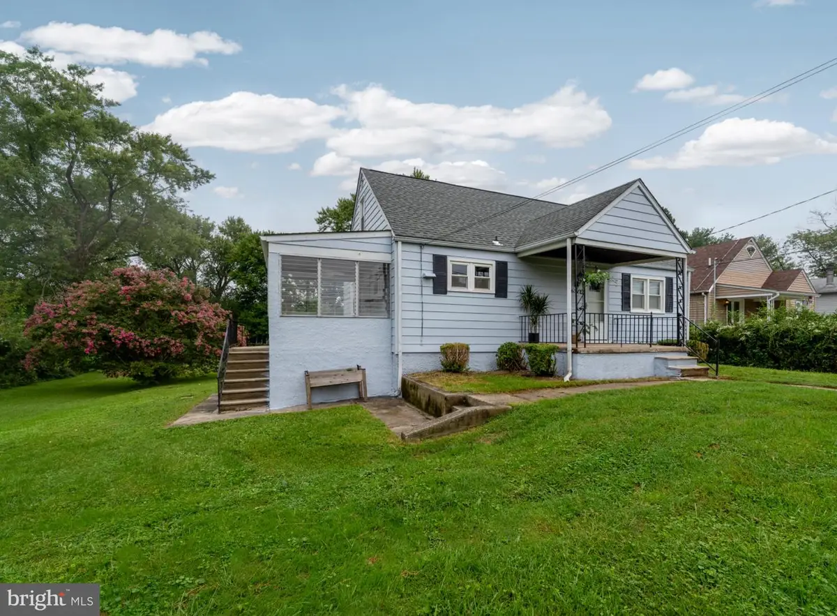 2936 Grendon Ln, Parkville, MD 21234 - #1