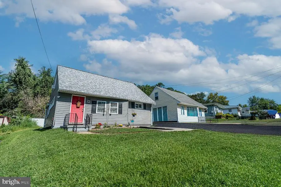 8722 Old Harford Rd, Parkville, MD 21234 - #2