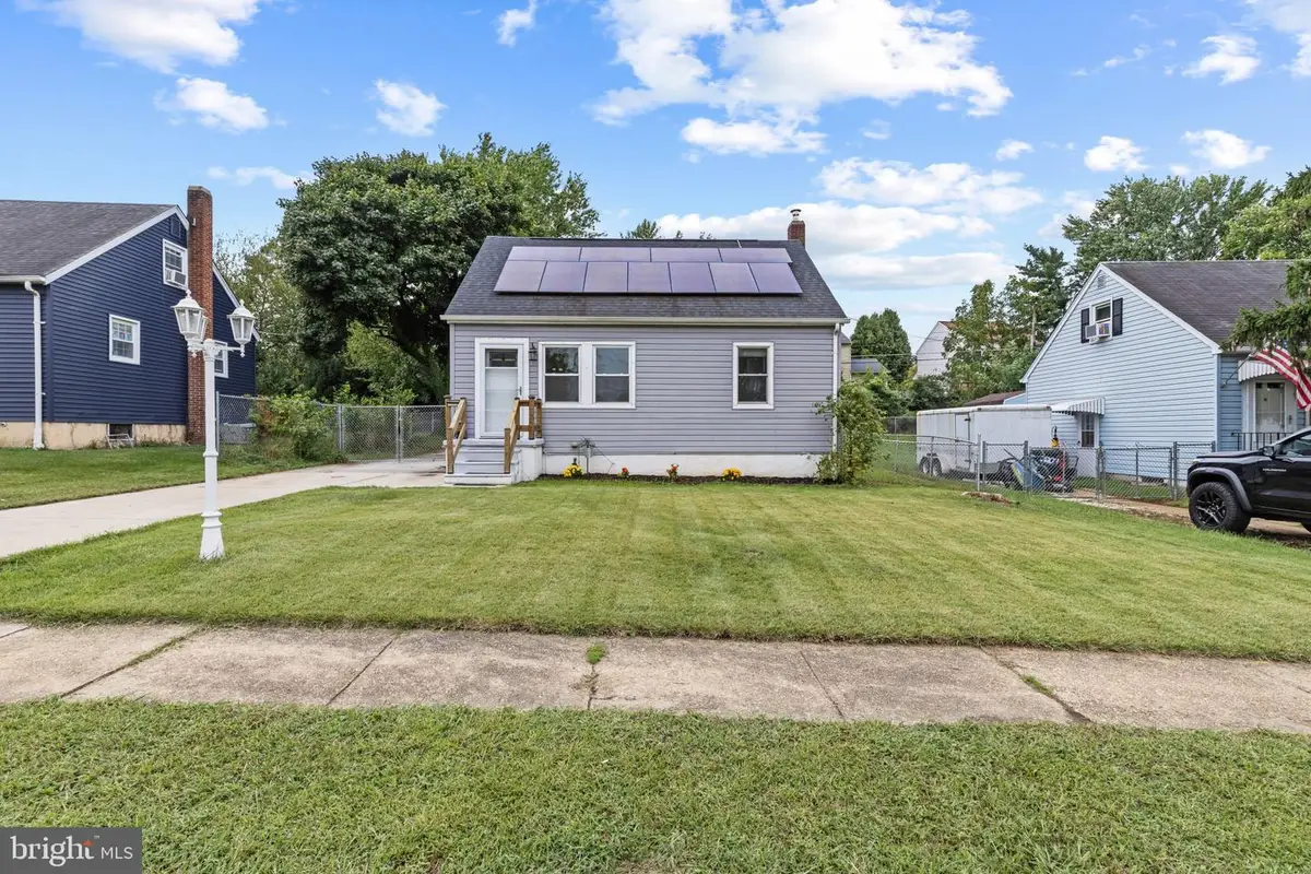 2209 Gaylawn Dr, Halethorpe, MD 21227 - #1