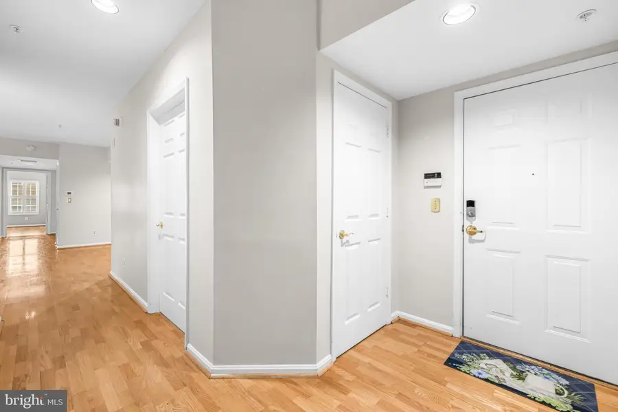 514 Limerick Cir #203, Lutherville Timonium, MD 21093 - #2