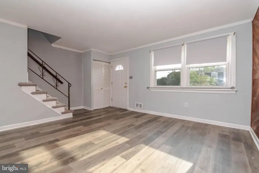 33 Bladen Rd, Essex, MD 21221 - #2