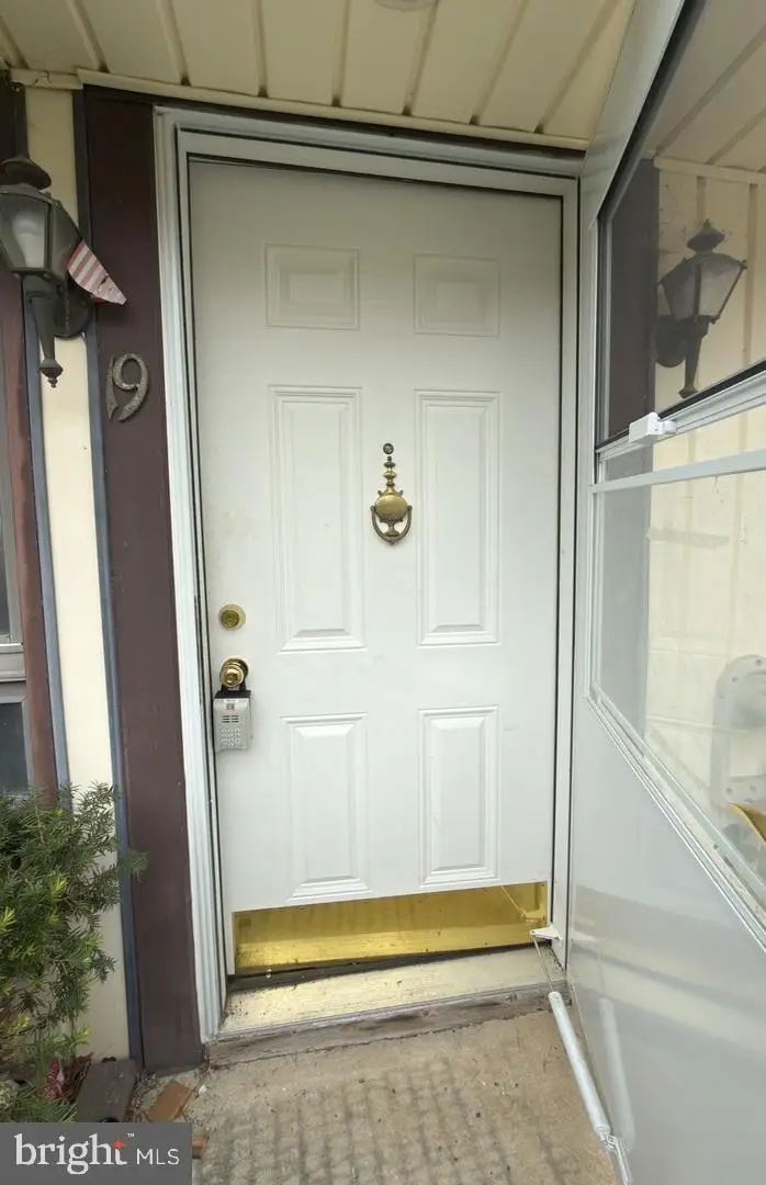 19 King Henry Cir, Rosedale, MD 21237 - #2
