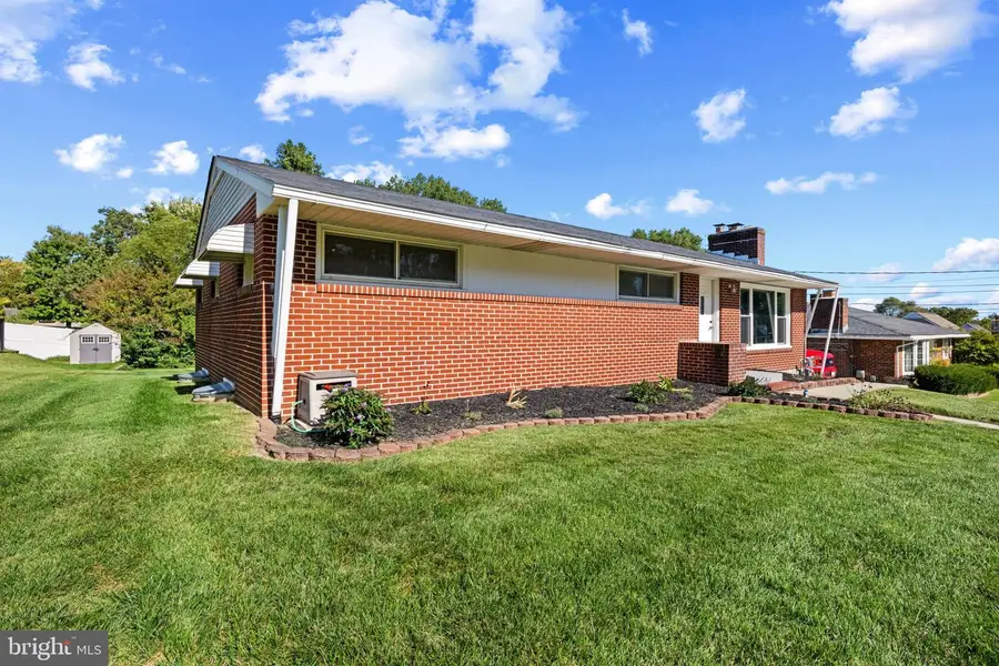 4226 Darleigh Rd, Nottingham, MD 21236 - #3