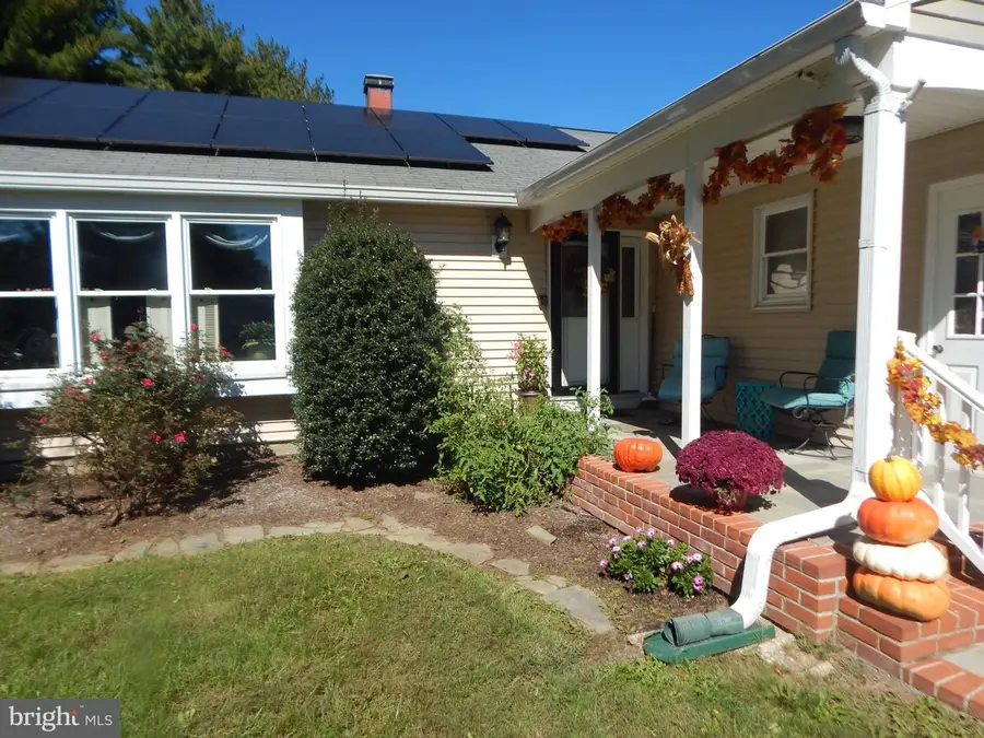 2 Trelawny Ct, Lutherville Timonium, MD 21093 - #3