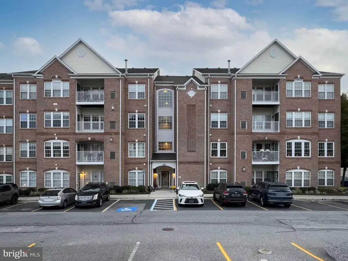 9502 Amberleigh Ln #j, Perry Hall, MD 21128 - #1