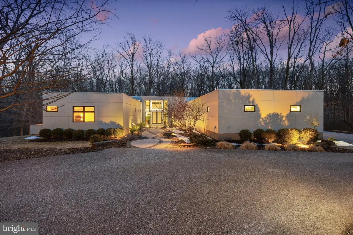 2923 Woodvalley Dr, Pikesville, MD 21208 - #1