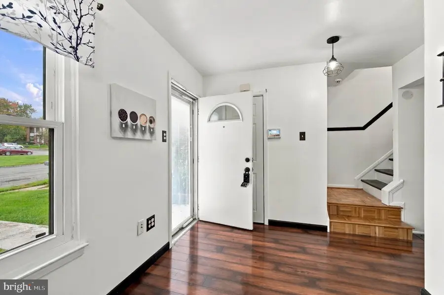 24 Neves Ct, Parkville, MD 21234 - #3