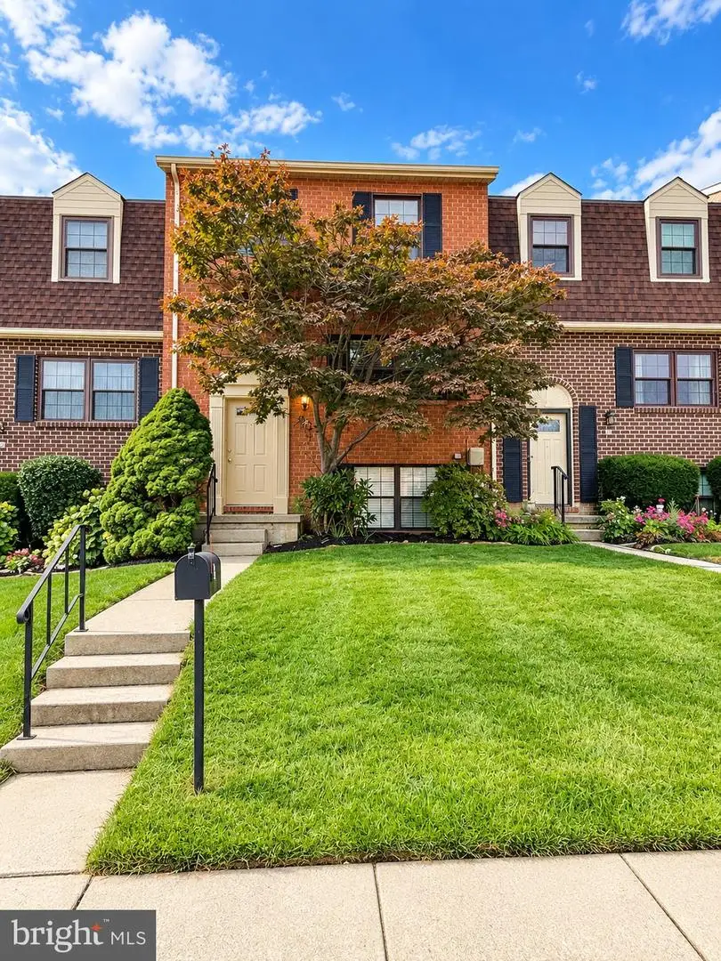 19 Casey Ct, Catonsville, MD 21228 - #1
