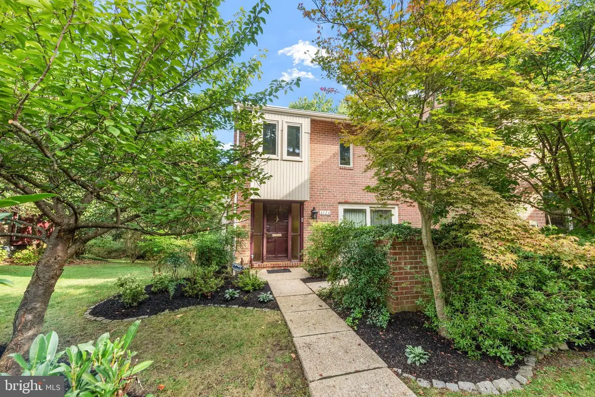 6124 Buckingham Manor Dr, Baltimore, MD 21210 - #1