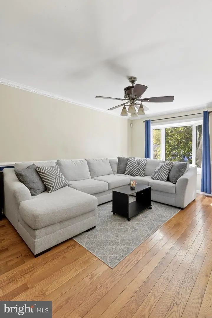 543 Brighton Pl, Essex, MD 21221 - #3
