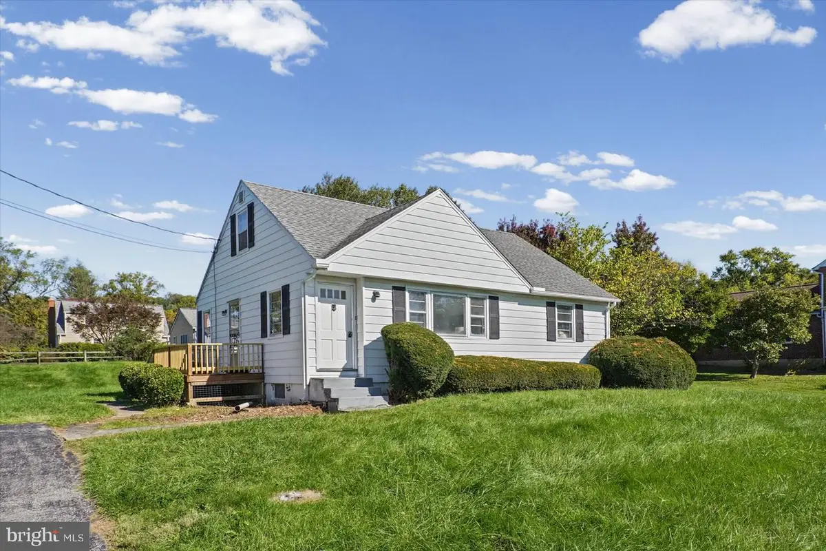 22 Warren Rd, Cockeysville, MD 21030 - #1