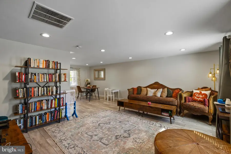 4 Madison Mills Ct, Catonsville, MD 21228 - #3
