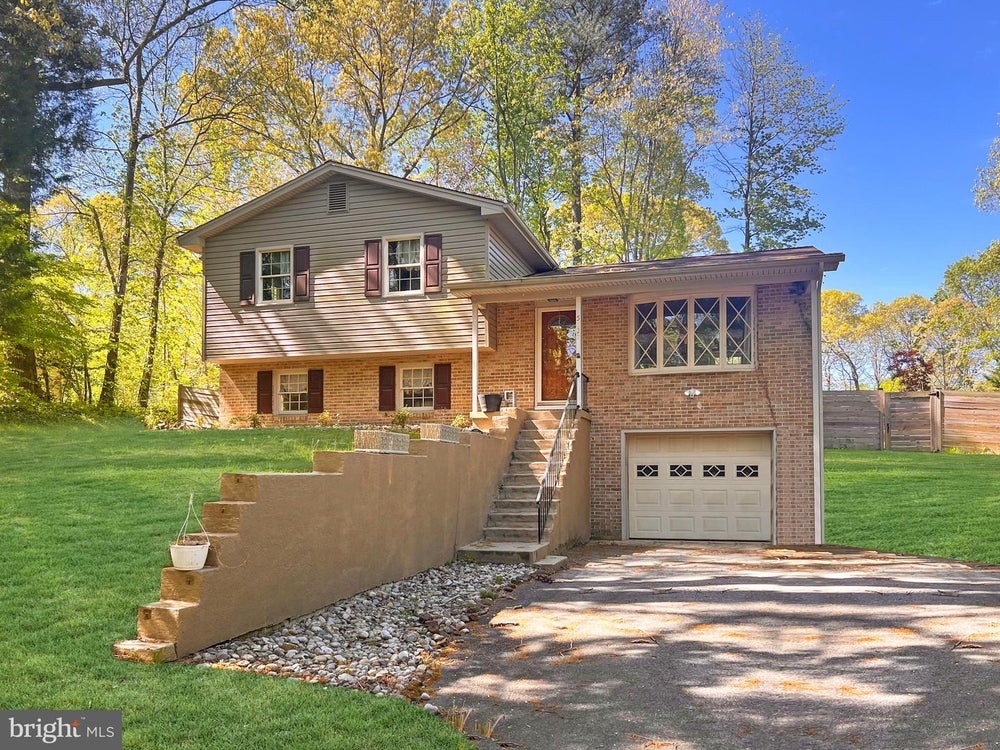 5827 Long Beach Dr, SAINT LEONARD, MD 20685 BHGRE