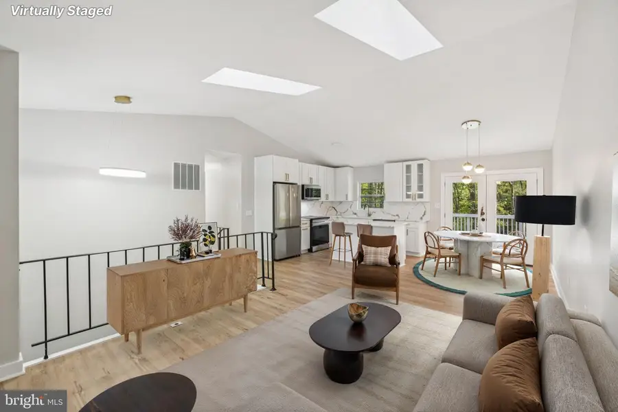 8815 Falling Leaf Dr, Owings, MD 20736 - Image #3