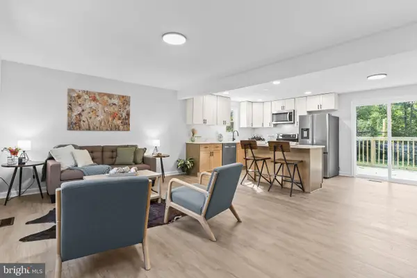 425 Rodeo Rd, LUSBY, MD 20657