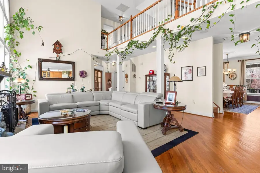 5 Cross Point Dr, Owings, MD 20736 - #2