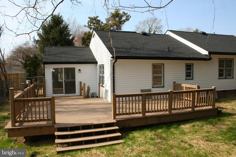 105 Calvert Towne Rd, Prince Frederick, MD 20678 - #3