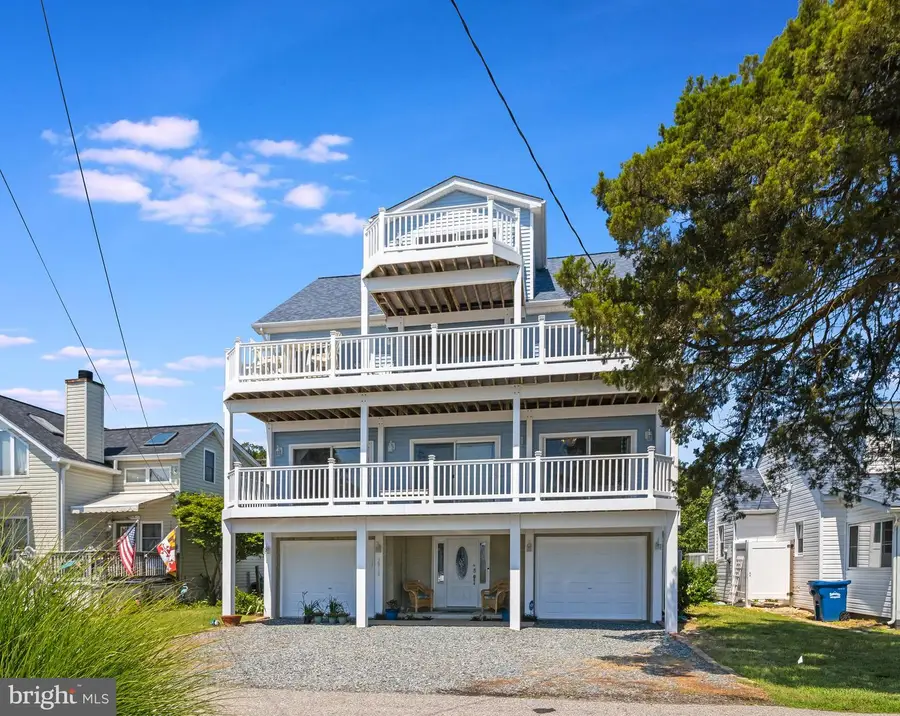 2818 Beach Dr, Huntingtown, MD 20639 - #3