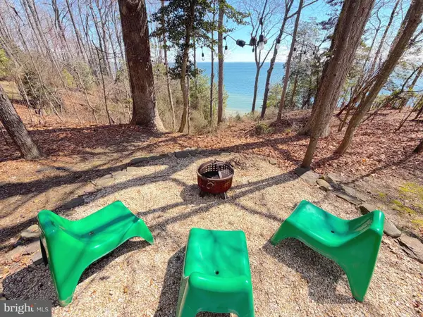 12468 El Dorado Ln, LUSBY, MD 20657