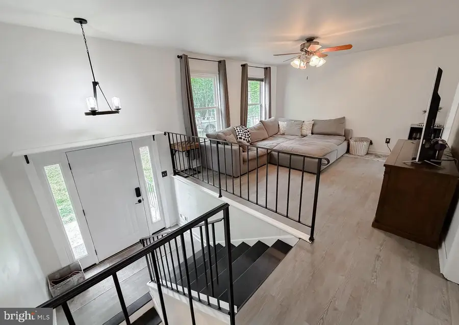 605 Mermaid Ct, Lusby, MD 20657 - #2