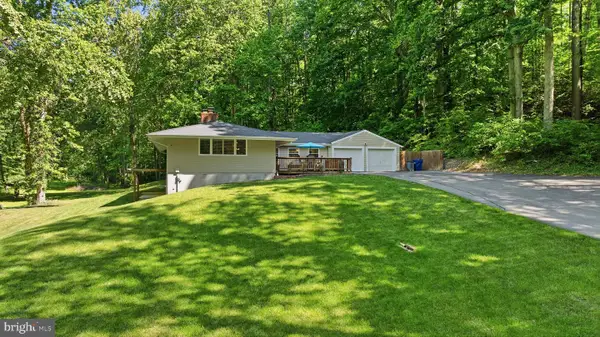 4390 Woodview Ln, PRINCE FREDERICK, MD 20678