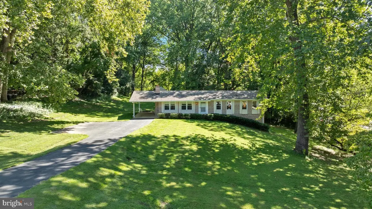 11219 Lakeview Dr, Dunkirk, MD 20754 - #1